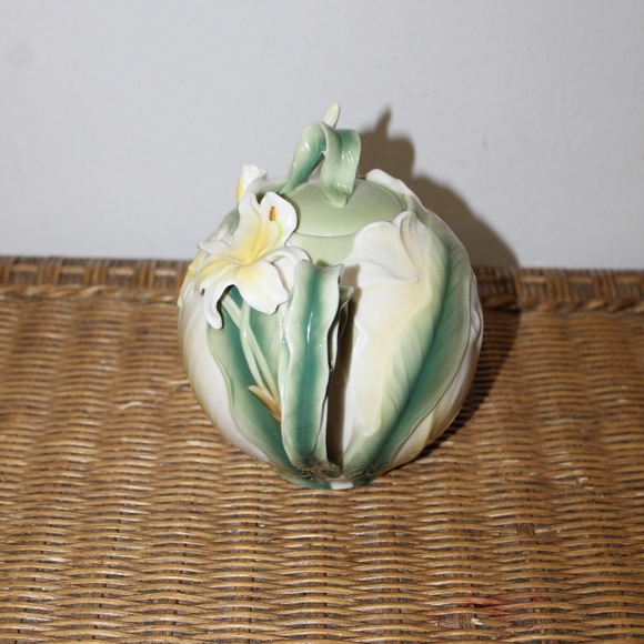 Pier 1 Imports “Ginger Lily” Hand-Painted Porcelain Teapot – Floral Sculptural D - Picture 3 of 10